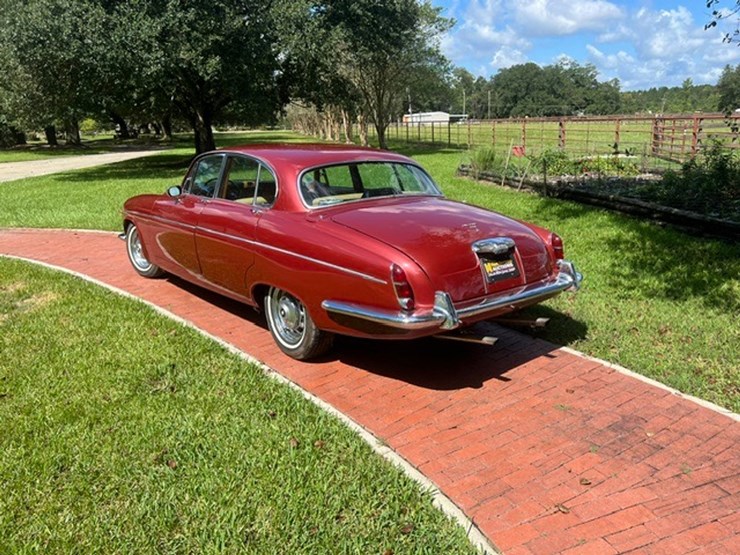 #1066-•-offered-at-no-reserve-|-1967-jaguar-420-g-image-4