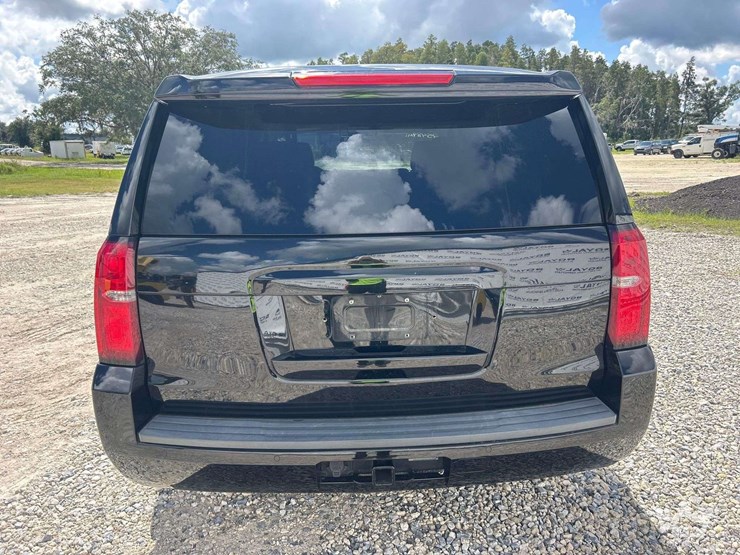 2018-chevrolet-tahoe-image-25