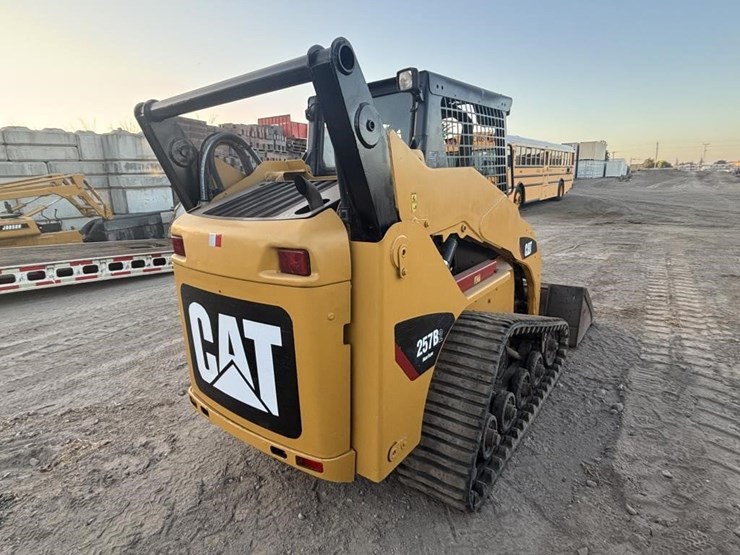 caterpillar-257b2-image-3