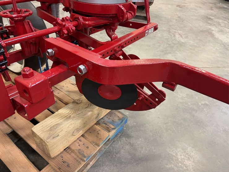international-harvester-c251-two-row-fast-hitch-planter-image-7