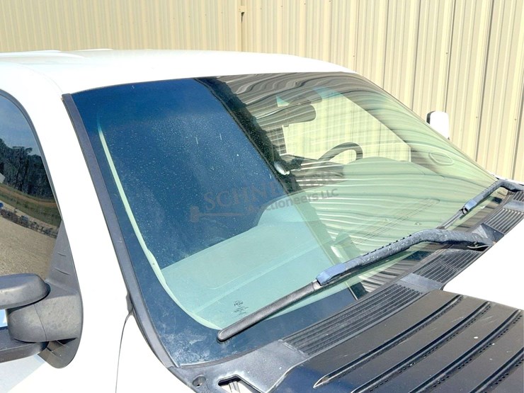 2011-chevrolet-2500hd-image-15