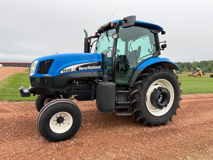 new-holland-ts130a-image-1