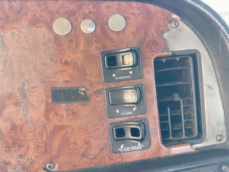 2003-peterbilt-378-image-71