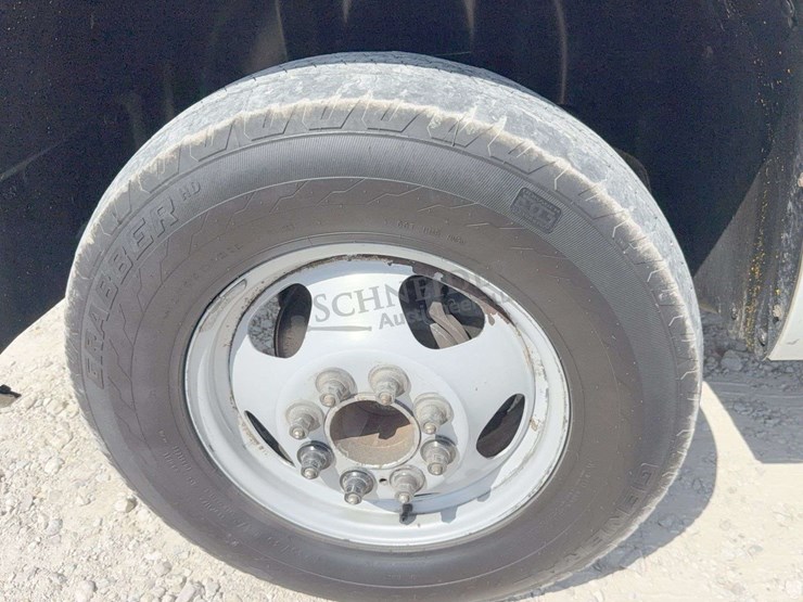 2009-chevrolet-3500-image-53
