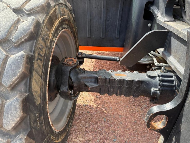 2014-jlg-g6-42a-image-15