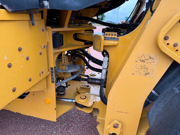caterpillar-926m-image-45