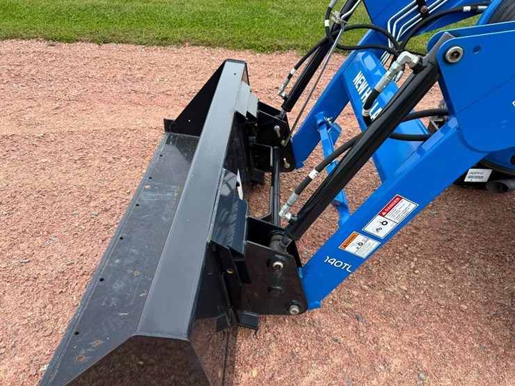 new-holland-workmaster-35-image-14