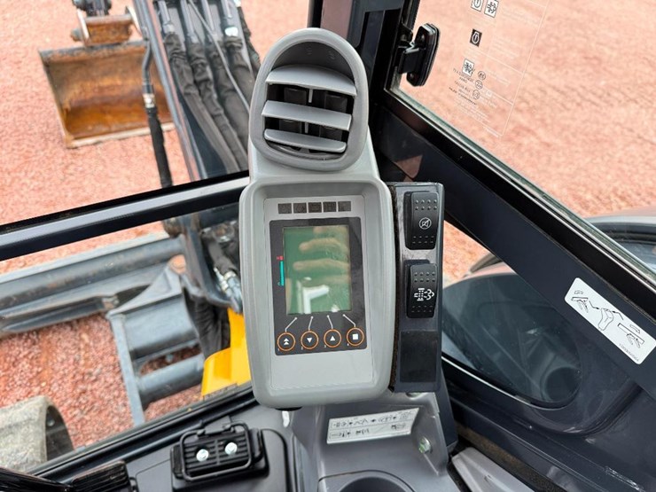 2023-deere-50g-image-58