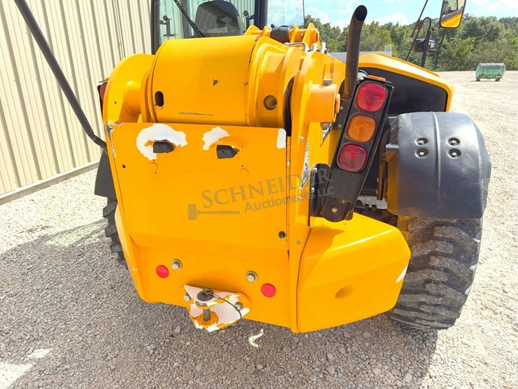 2019-jcb-540-140-image-39