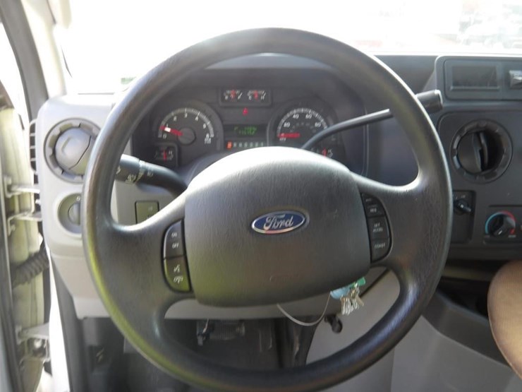 2011-ford-e350-image-13