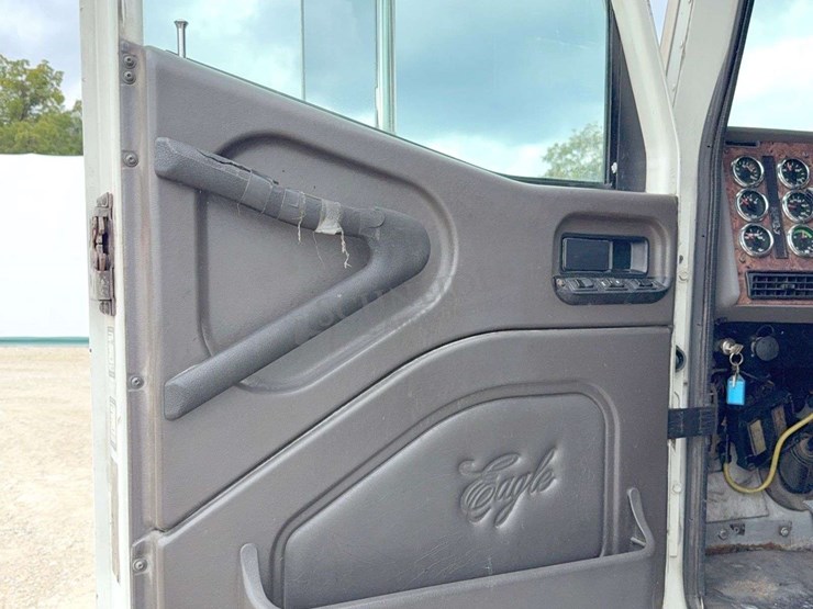 2003-international-9400i-image-71