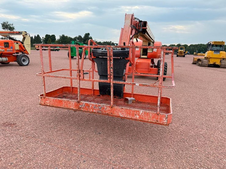 jlg-660sj-image-30