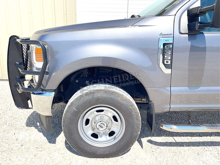 2021-ford-f350-image-39