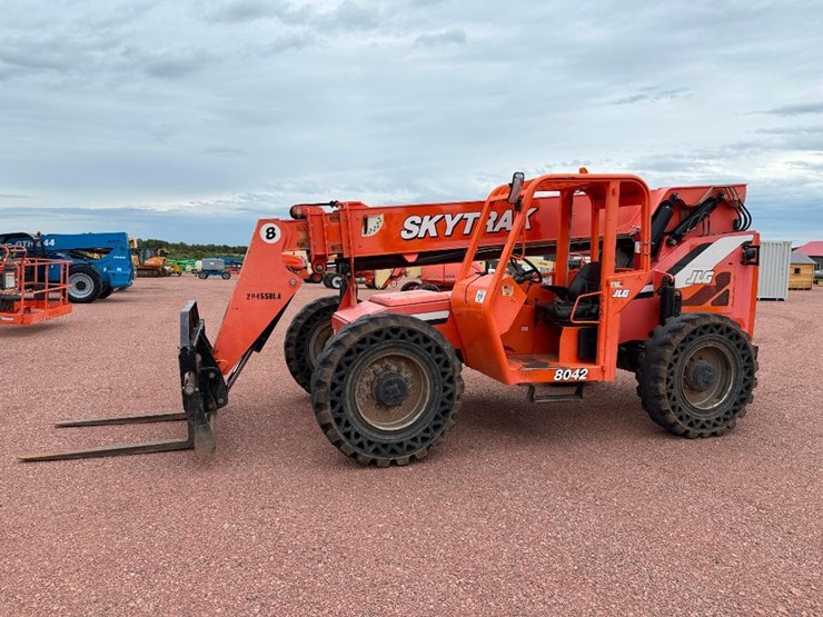 2015-sky-trak-8042-image-1