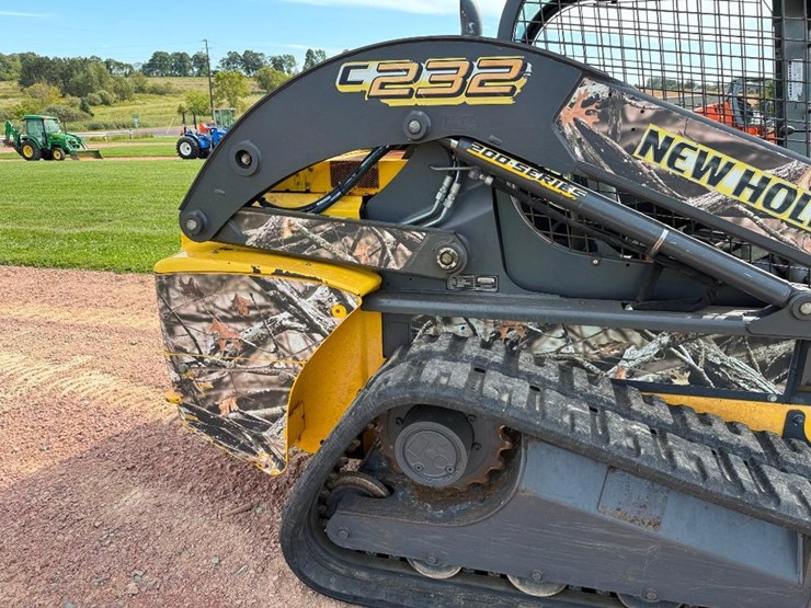 new-holland-c232-image-22