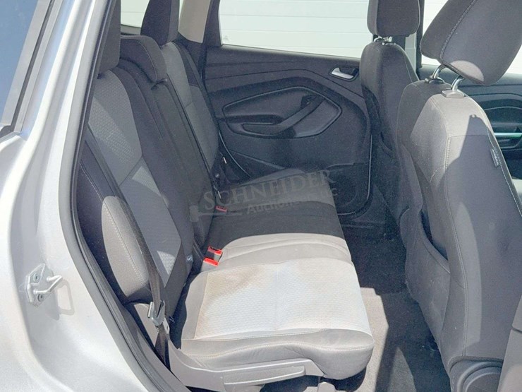 2017-ford-escape-se-image-38