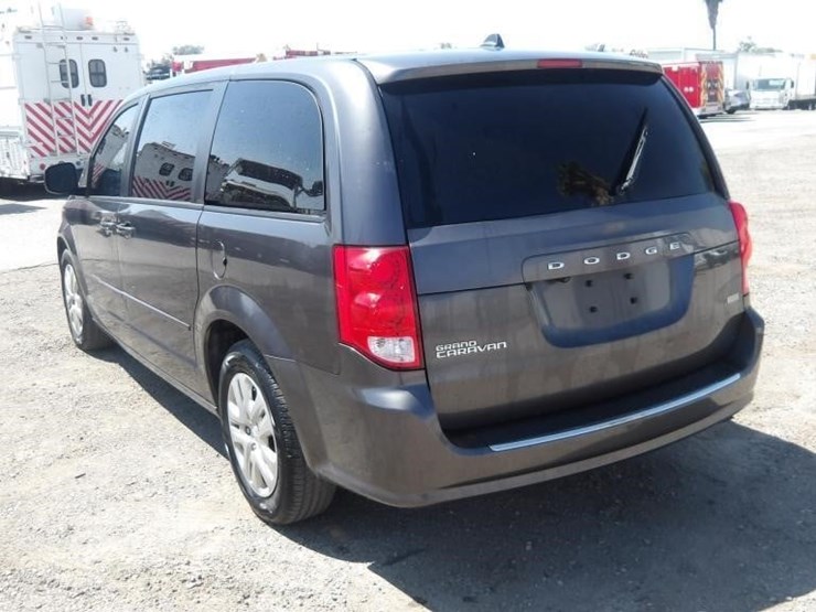 2017-dodge-grand-caravan-image-4