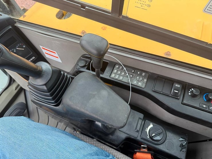 volvo-ecr88d-image-50