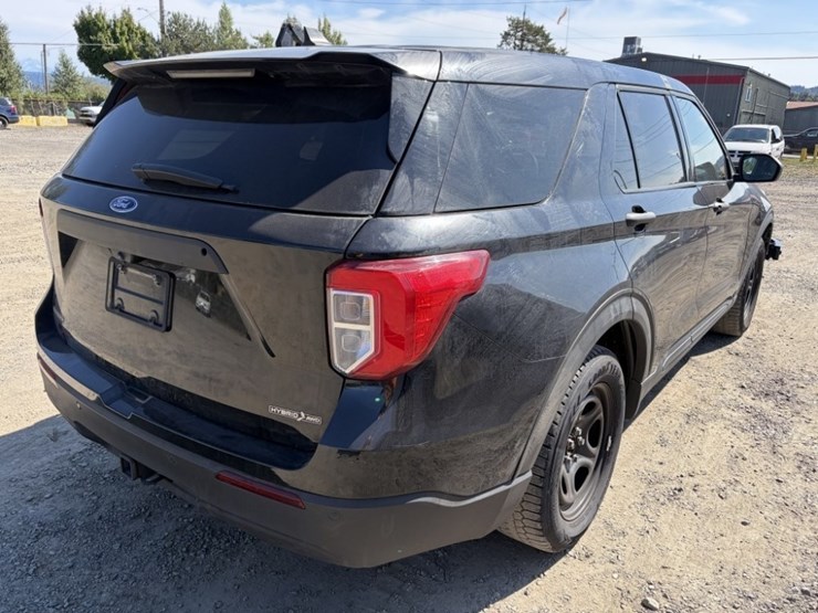2021-ford-explorer-image-4
