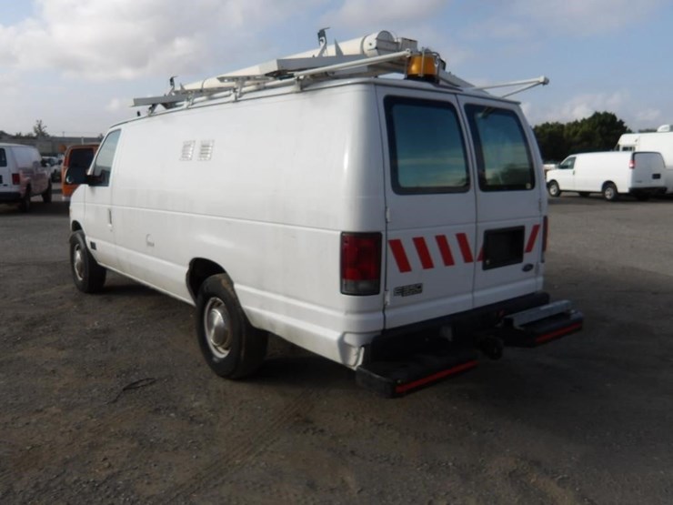 2002-ford-e350-image-4