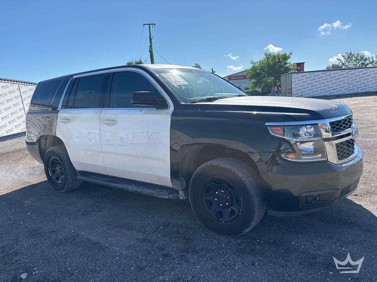 2018-chevrolet-tahoe-image-2