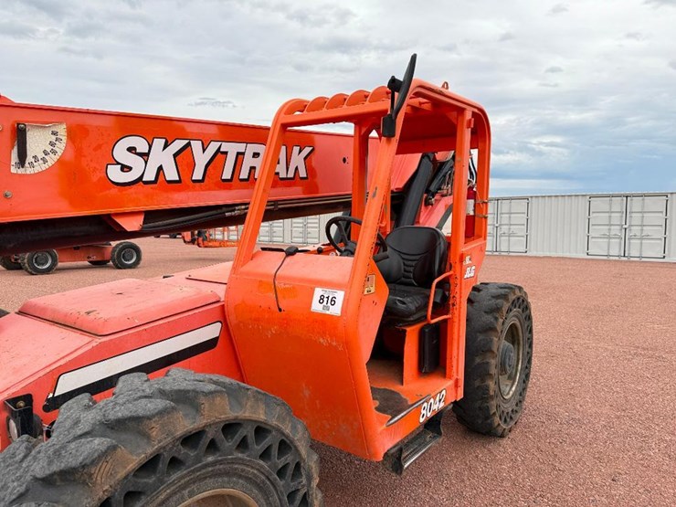 2015-sky-trak-8042-image-20