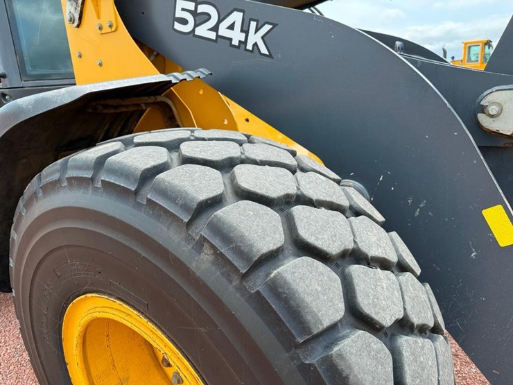 deere-524k-image-9
