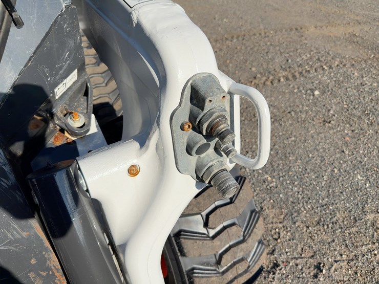 2021-bobcat-s62-image-10