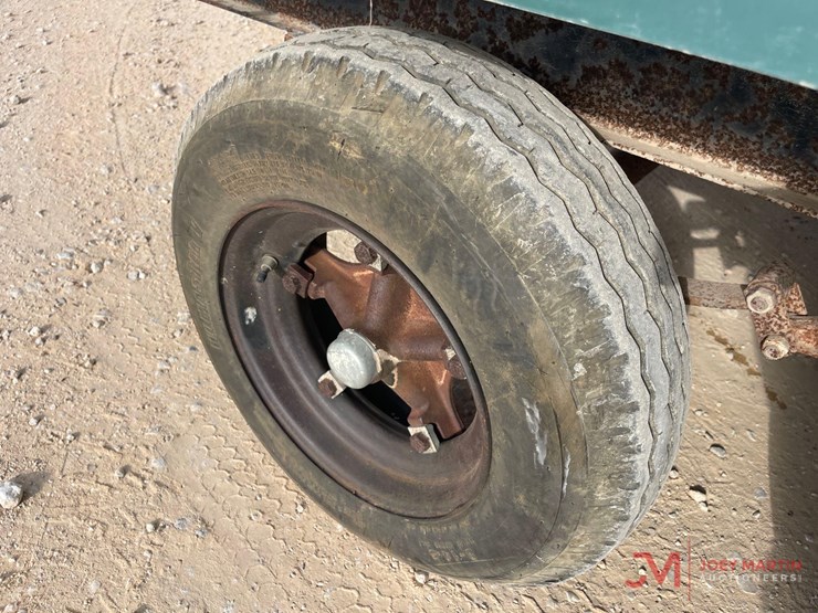t/a-12'-bathroom/shower-trailer-image-10