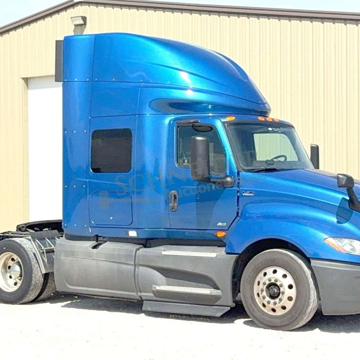 2020 INTERNATIONAL LT
