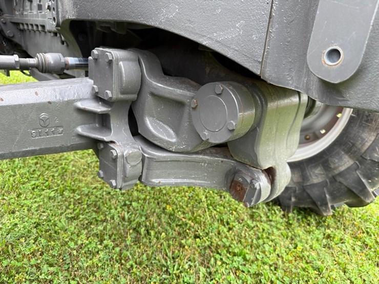 massey-ferguson-6480-image-43