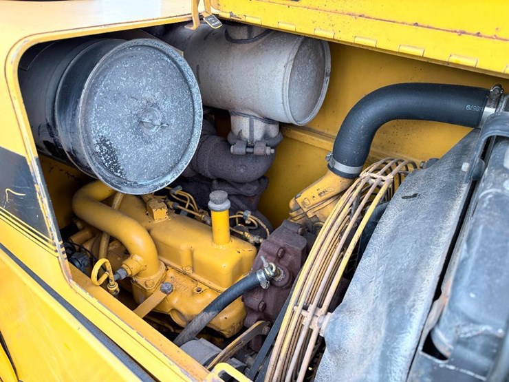 1994-john-deere-310d-image-38