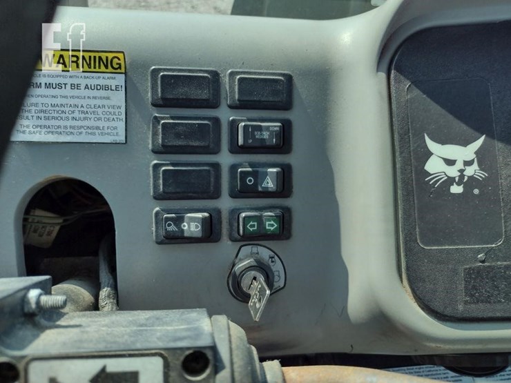 2021-bobcat-toolcat-5600-image-8