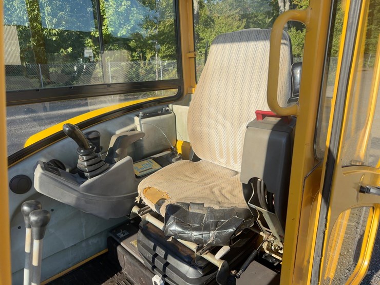 2003-volvo-ec35-image-27