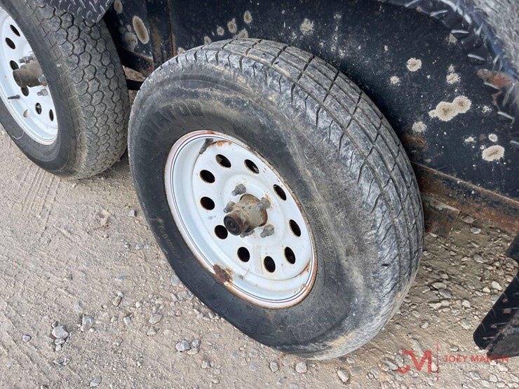 2013-top-hatt/a-cooling-trailer-image-9