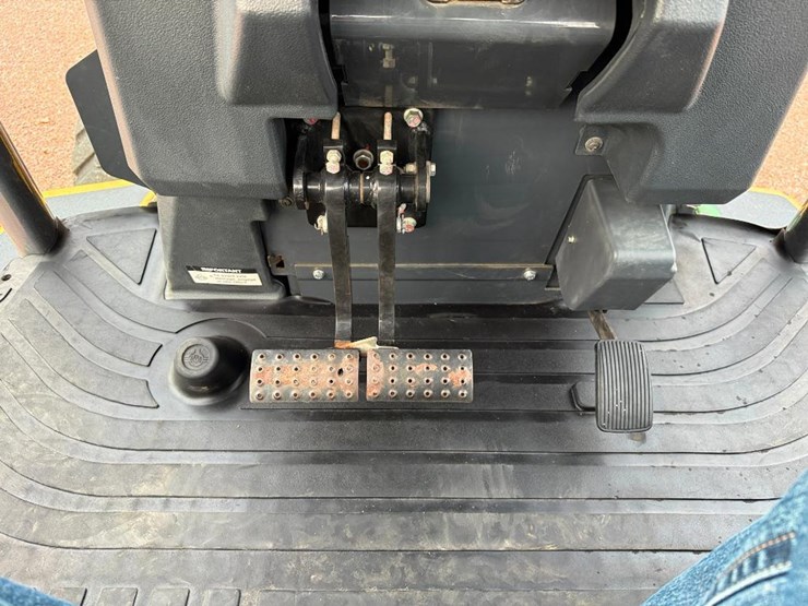 2019-deere-310sl-hl-image-64