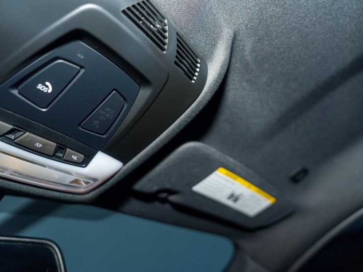 #1064-•-2015-bmw-i-8-image-77