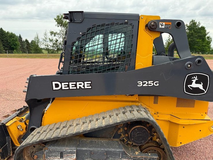 2020-deere-325g-image-13