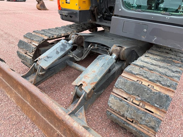 volvo-ecr145el-image-30