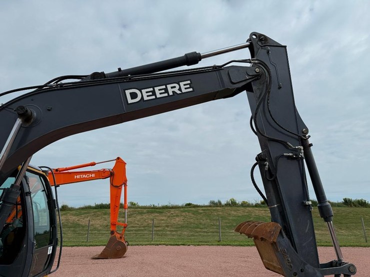 deere-130g-image-29