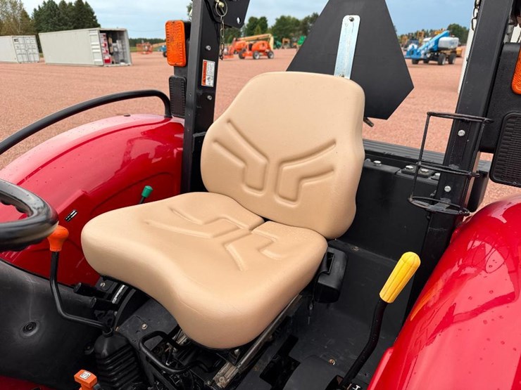 case-ih-farmall-50a-image-37