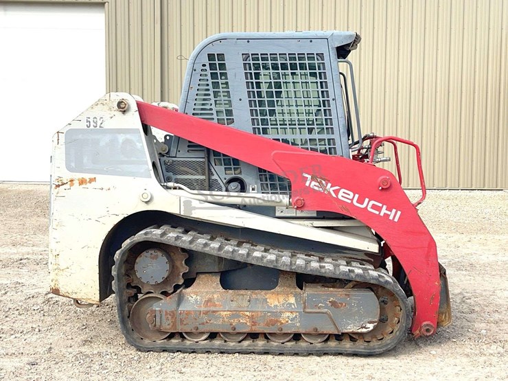2012-takeuchi-tl10-image-3
