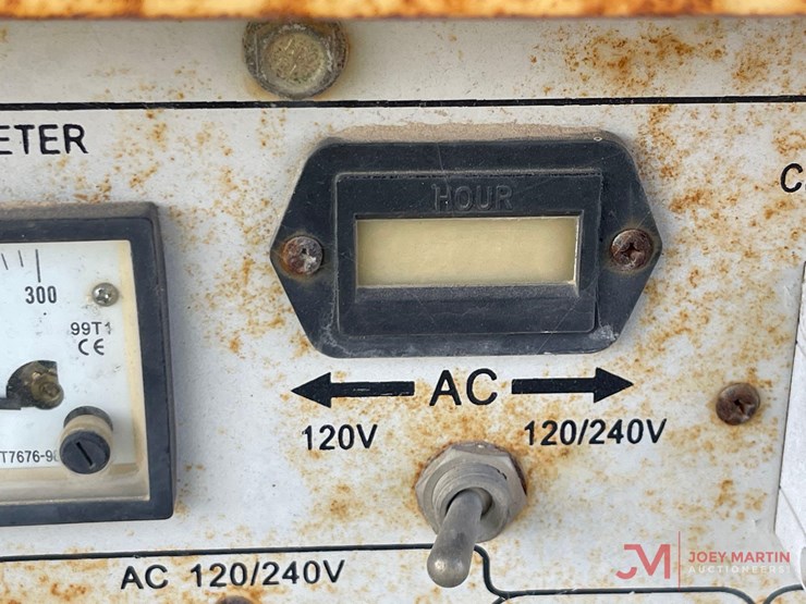 2013-top-hatt/a-cooling-trailer-image-17
