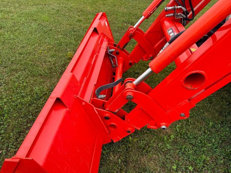 kubota-m6-111-image-25