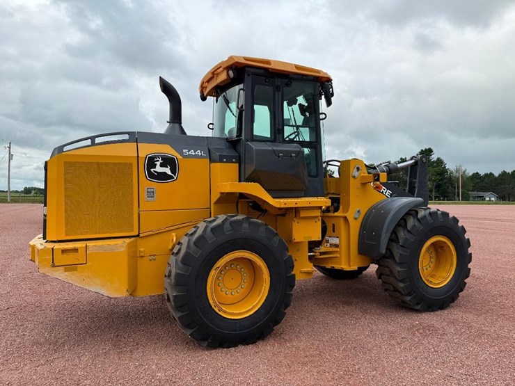 2019-deere-544l-image-4