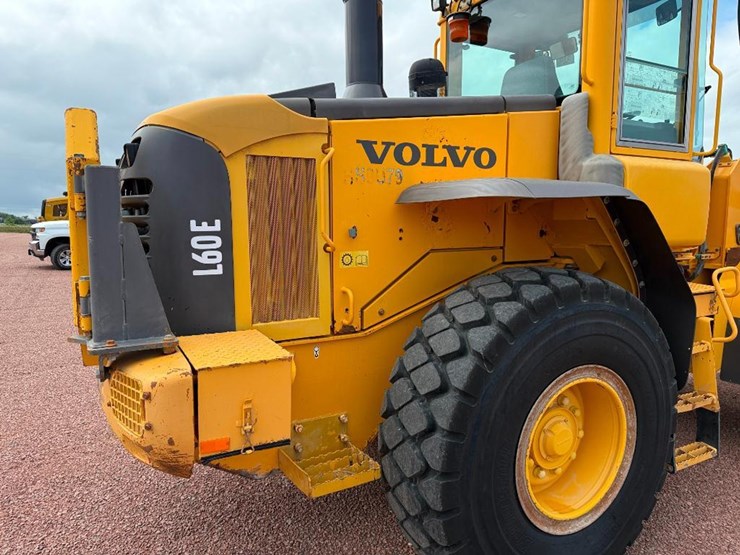 2004-volvo-l60e-image-19