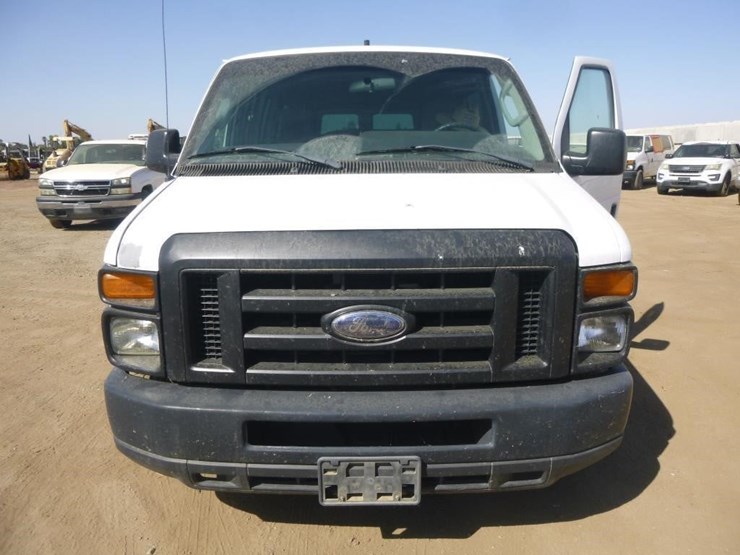 2012-ford-e350-image-23