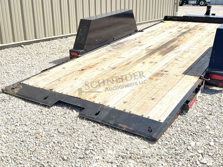 2025-region-welding-18'-hydraulic-lowering-flatbed-trailer-image-30