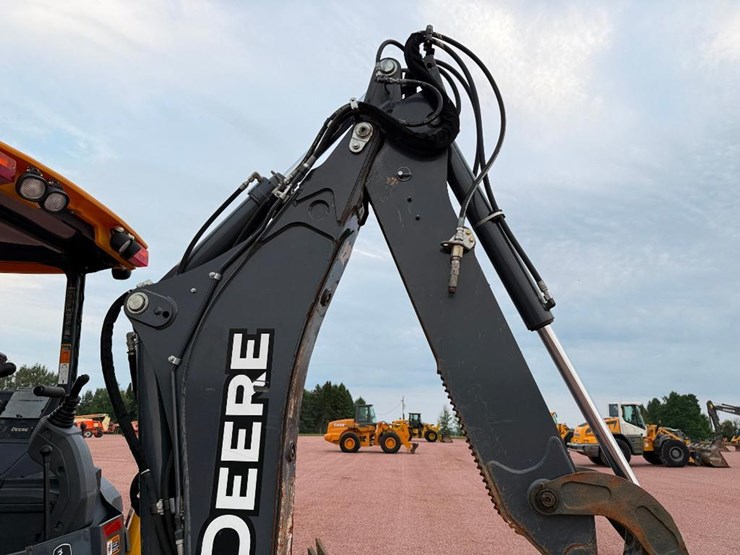 2019-deere-310sl-hl-image-36