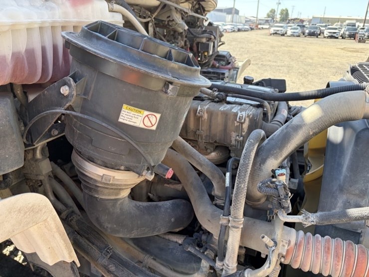 2019-freightliner-m2-t/a-roll-off-truck-image-36